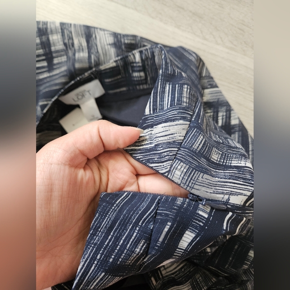 Ann Taylor Loft Pleated Front Skirt Side Zipper Womens Size 12 NWT - Picture 4 of 4